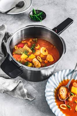 Fissler 602-410-06-070 Vitaquick Premium 6Lt Düdüklü Tencere, Buhar sepeti atacmanlı - 6