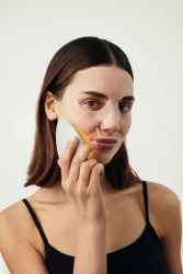 Iyo LED Light Skin Booster - 3