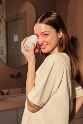 Iyo LED Light Skin Booster - 5