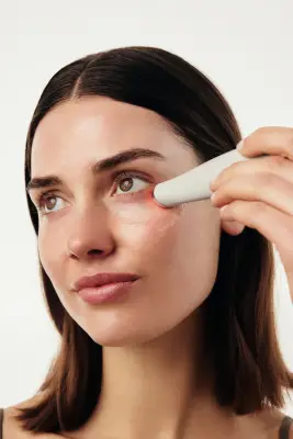 Iyo Revitalizing Eye & Lip Massager - 2